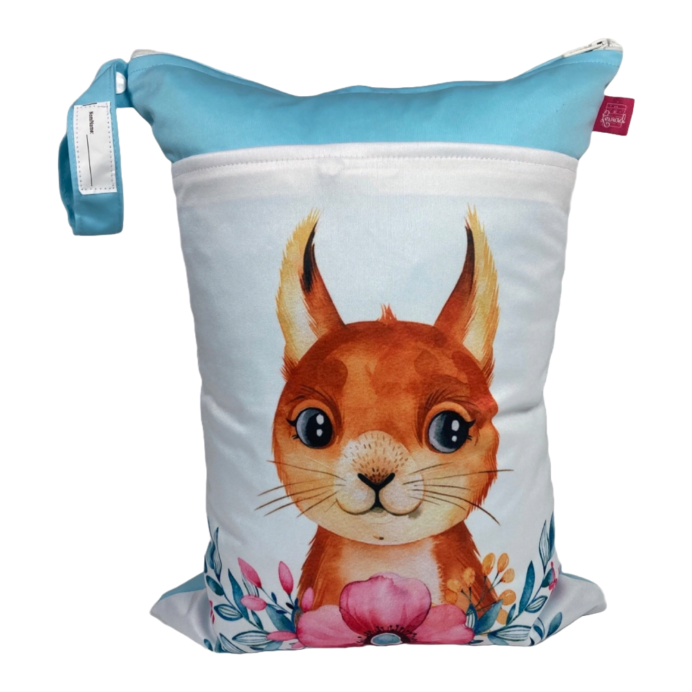 Große Nasstasche "Eichhörnchen"- personalisierbar - Wetbag mit Namen für Kita & Zuhause