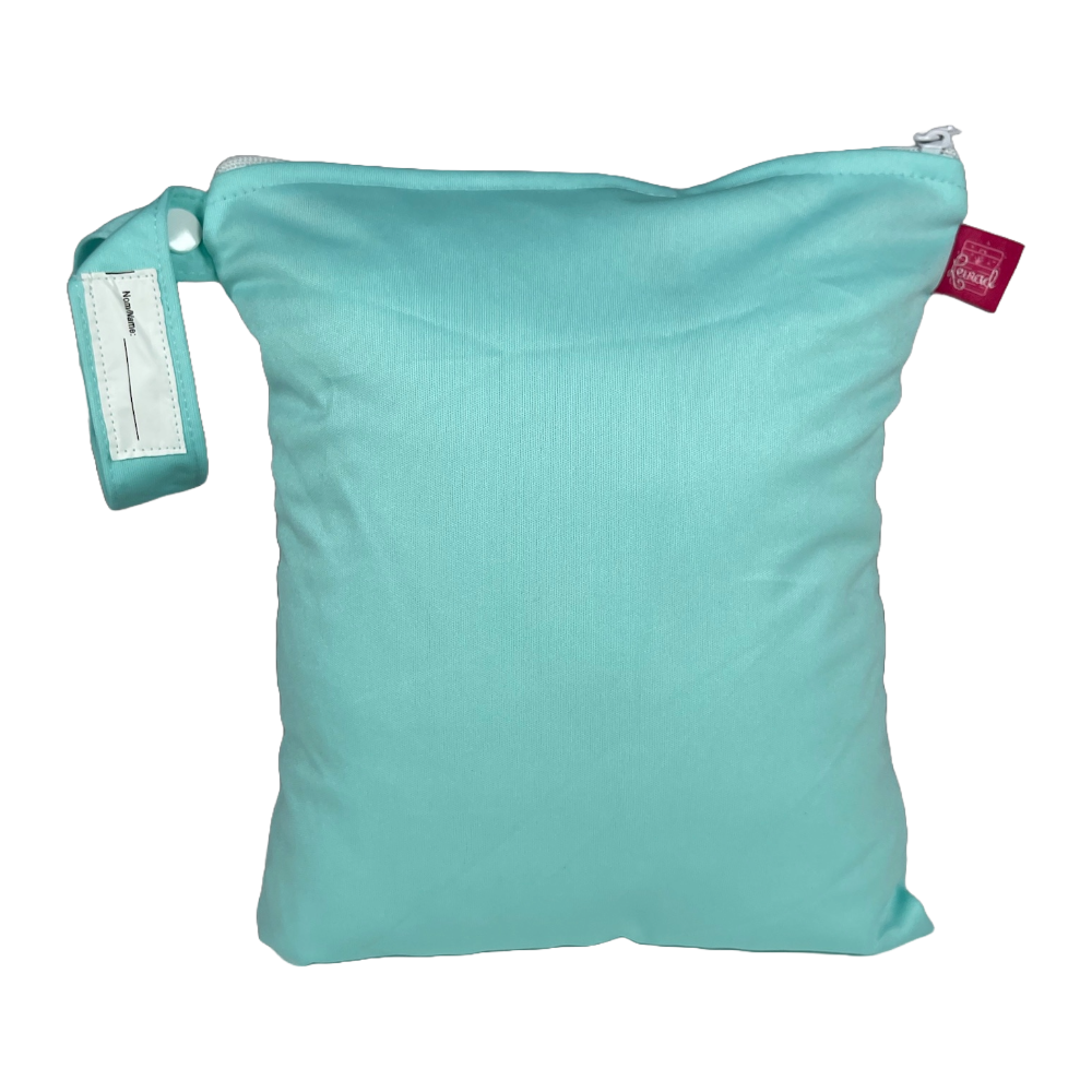 Wetbag in hellem grünblau / türkis für Monatshygiene, mit Reißverschluss und Trageschlaufe