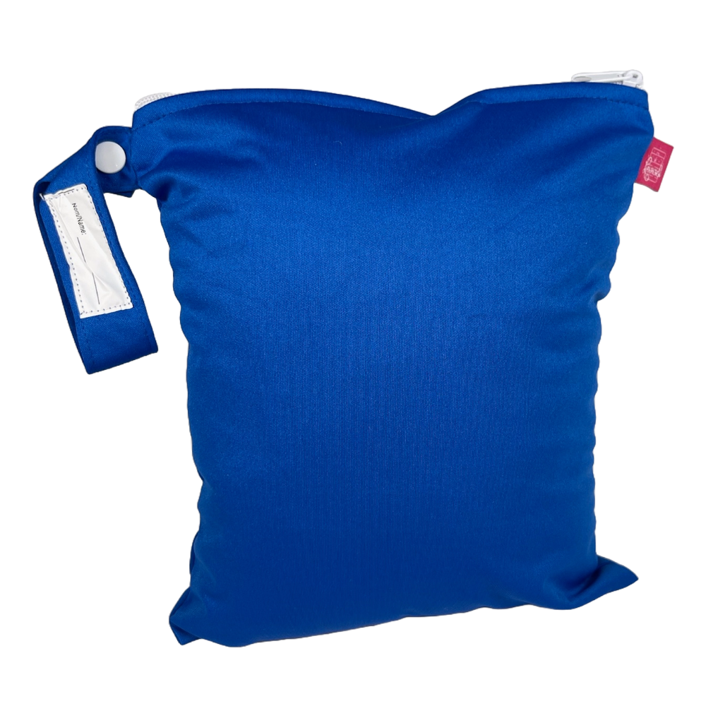 Wetbag M in Dunkelblau – für Hygieneprodukte, Kosmetik & feuchte Badebekleidung